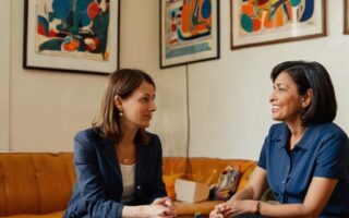 Como superar inseguranças profundas com o próprio corpo na frente do parceiro