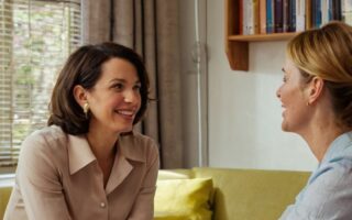 Como dizer ‘não’ a um favor de um amigo sem se sentir culpado”