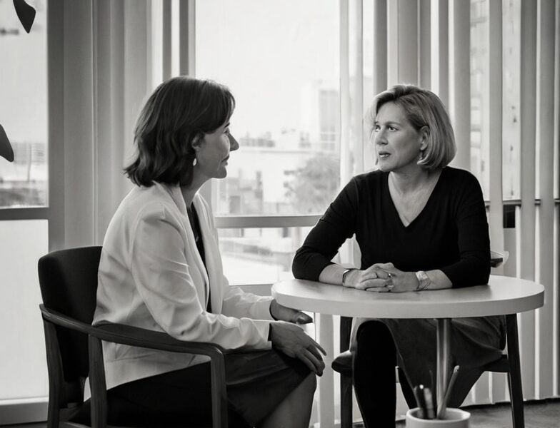 É possível ser amigo(a) do ex no futuro?