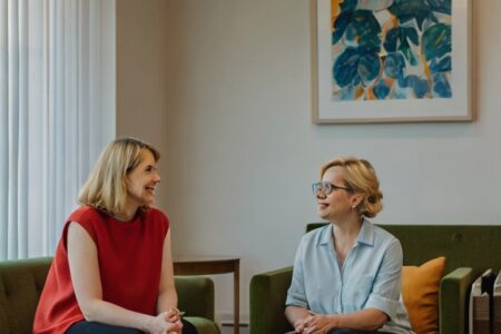 Como Introduzir a Educação Financeira Antes dos 5 Anos (Sim, É Possível!)