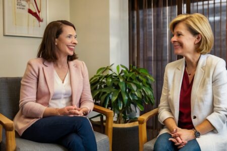 Como iniciar conversas sobre desejos e fantasias